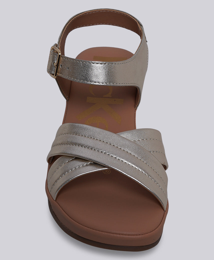 KICK BIGEYE GOLD Women Sandal